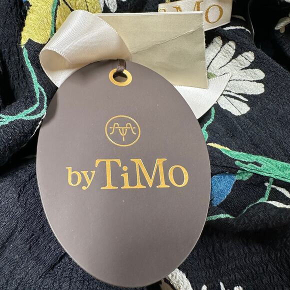 ByTiMo NWT Black Floral Bubble Crepe Blouse Daisy Size S Long Sleeve Round Neck - Picture 6 of 10